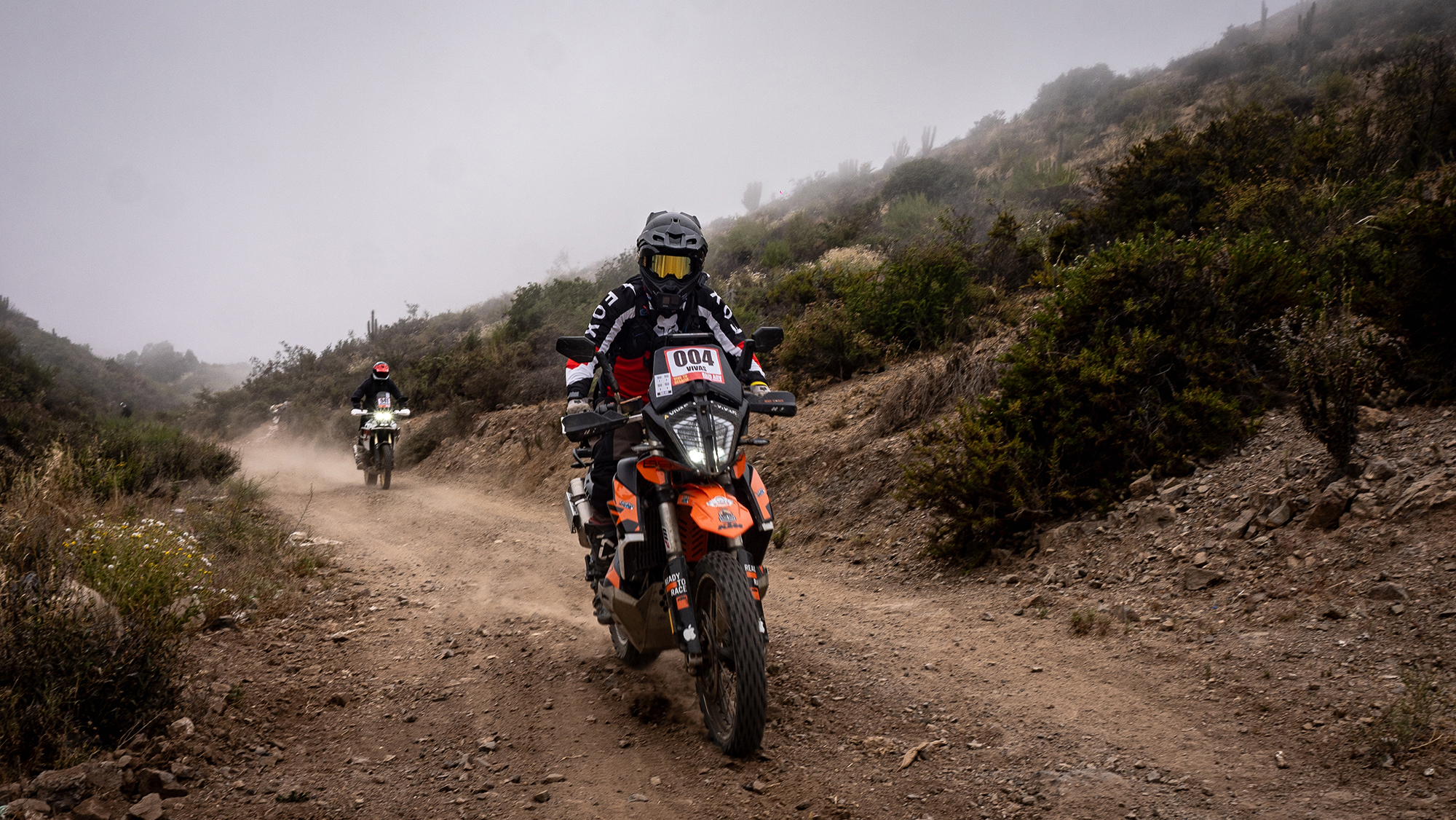 Moto Bigtrail en acción durante el Raid ADV Challenge